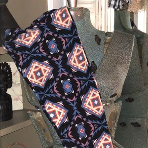 LuLa Roe Tall & Curvy Leggings